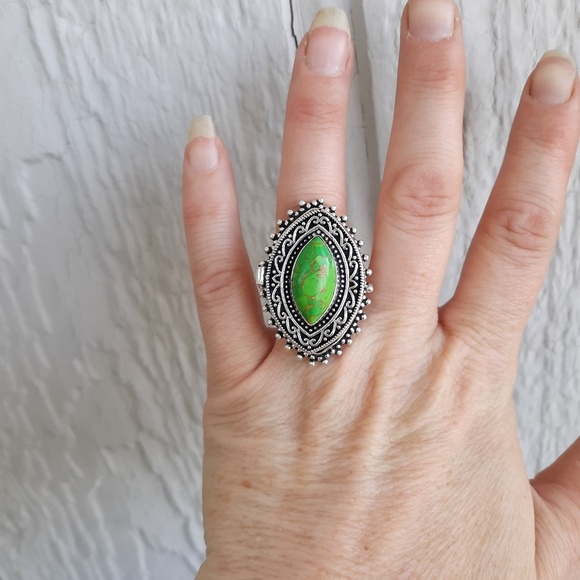 New Green Turquoise 925 Silver Poison Ring. - Picture 7 of 8